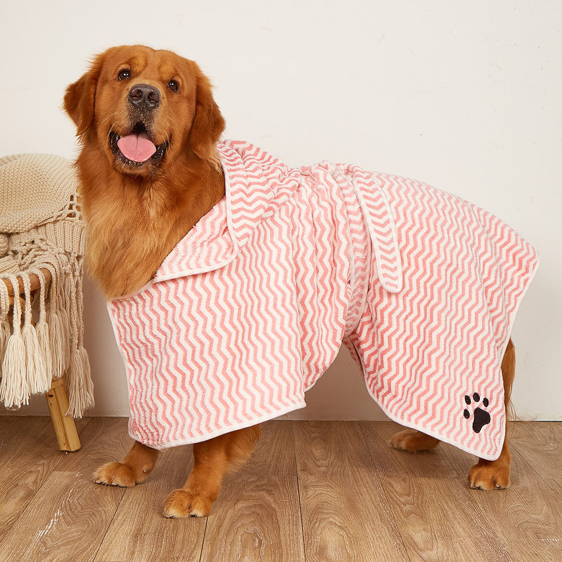 Microfiber Bathrobe Towel For Fast Drying And Comfortable Grooming Use