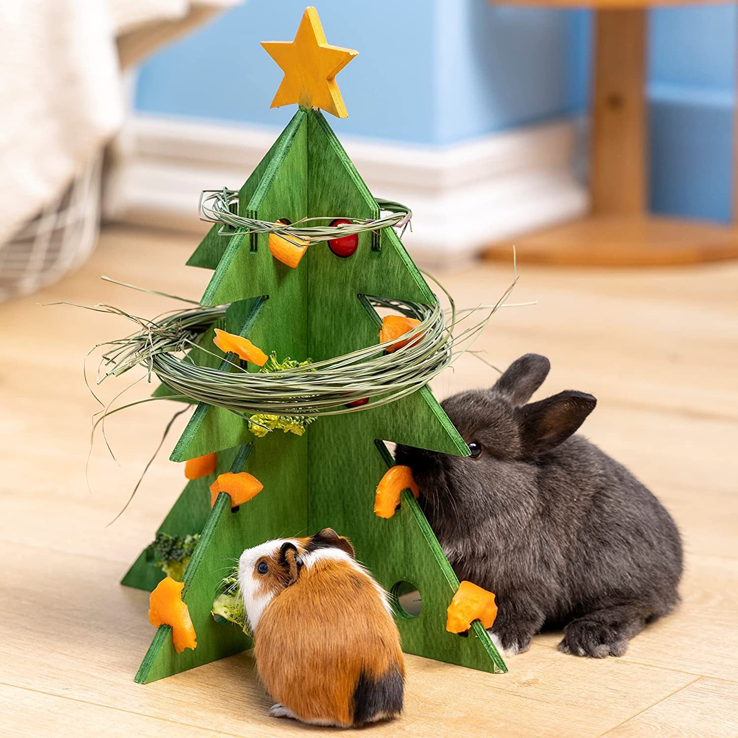 Christmas Tree Rabbit Feeder Wooden Pet Hay And Vegetable Rack Puzzle Toy