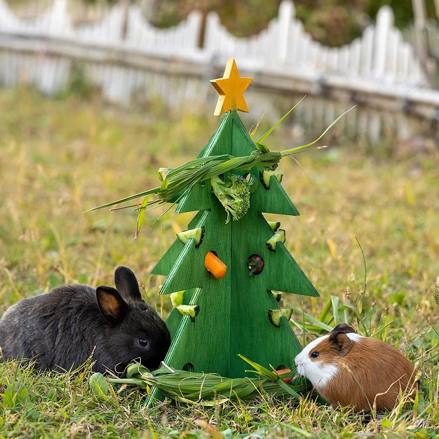 Christmas Tree Rabbit Feeder Wooden Pet Hay And Vegetable Rack Puzzle Toy