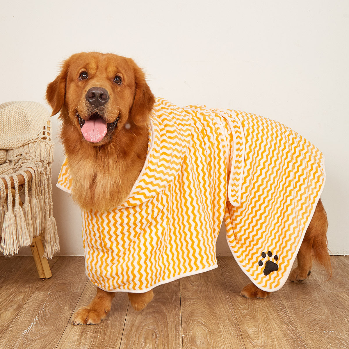 Microfiber Bathrobe Towel For Fast Drying And Comfortable Grooming Use
