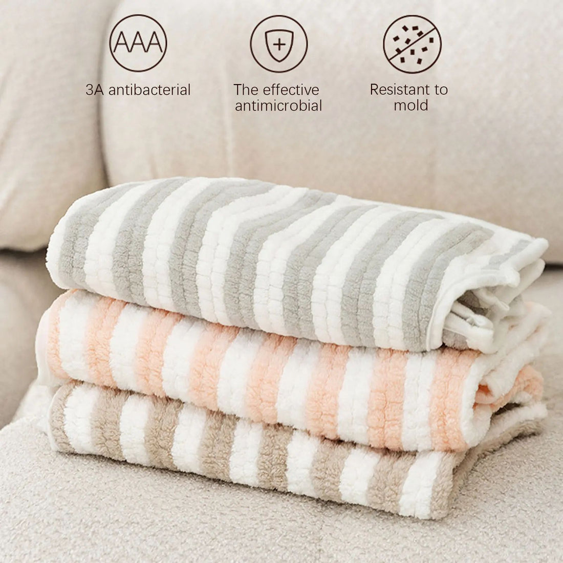 Ultra Absorbent Pet Bath Towel For Fast Drying And Grooming Use